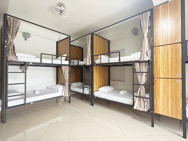 dormitory-raw-hostel-loop-tour