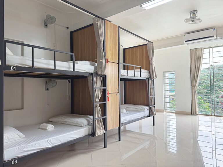 raw-dormitory-loop-tour-hostel-ha-giang