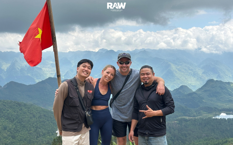 This journey is usually suitable for travelers who want to spend more time exploring Northeast Vietnam instead of visiting Ha Giang for only a short time.
